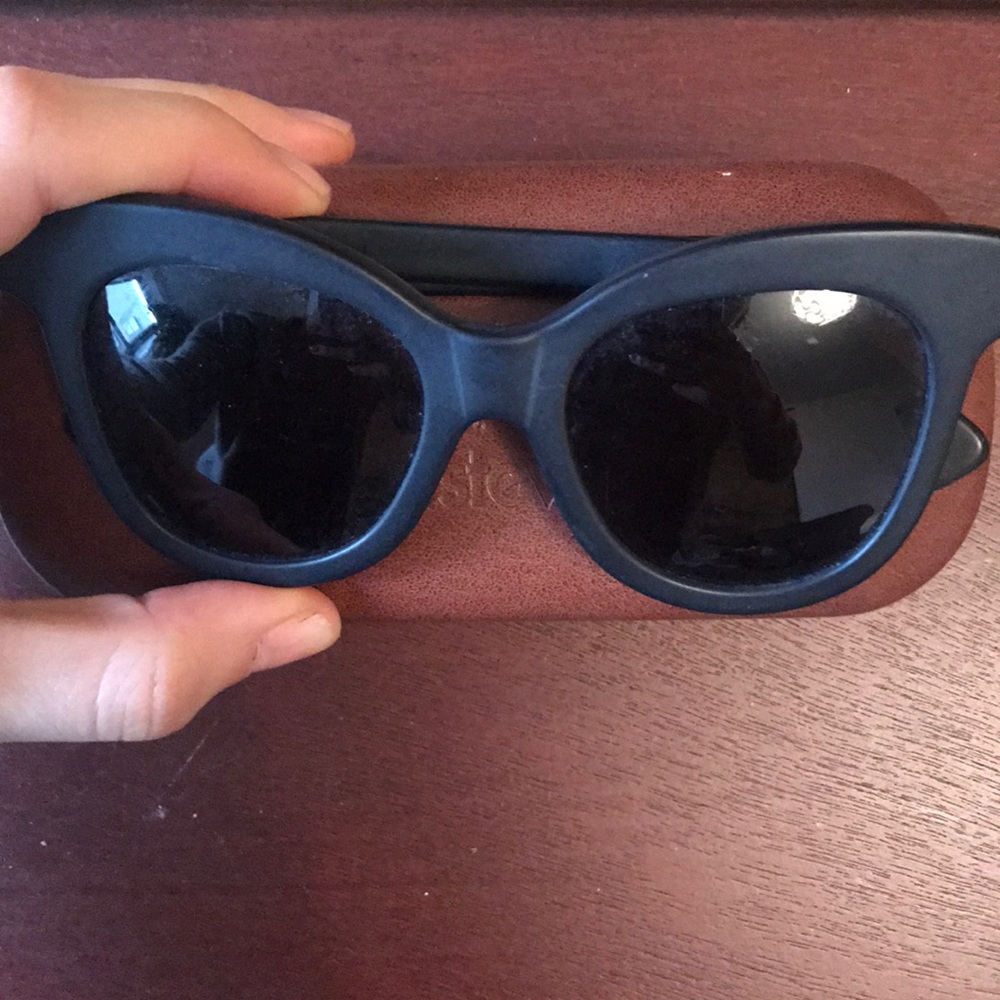 Illesteva sunglasses